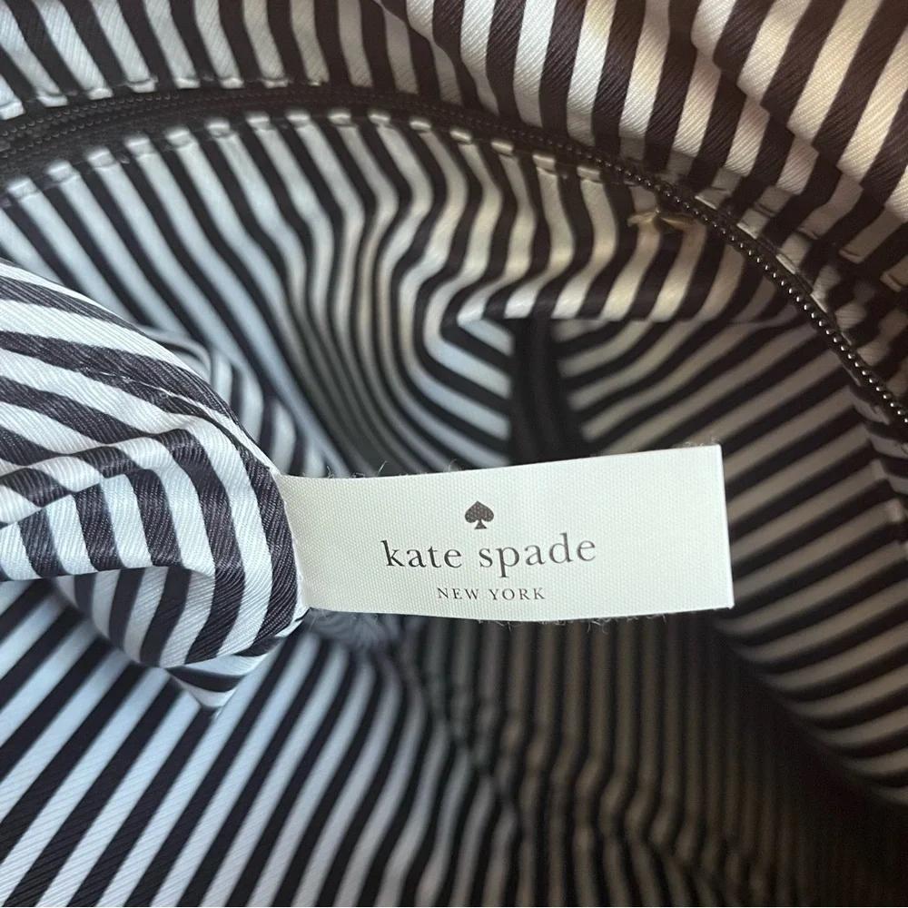 Kate Spade New York Prospect Place Kaia
Crossbody Hobo Bag - Picture 10 of 11